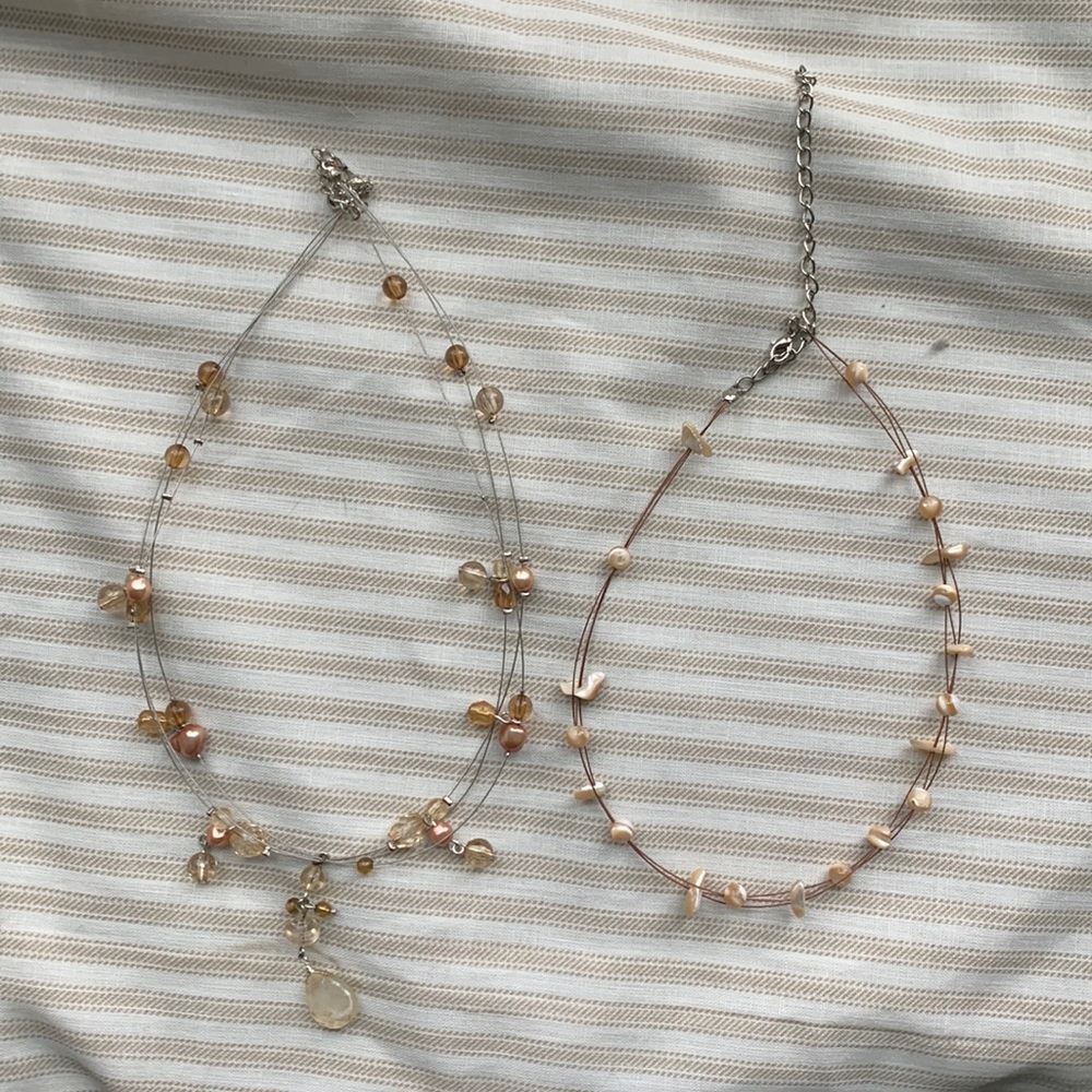 Set of 2 wire necklaces